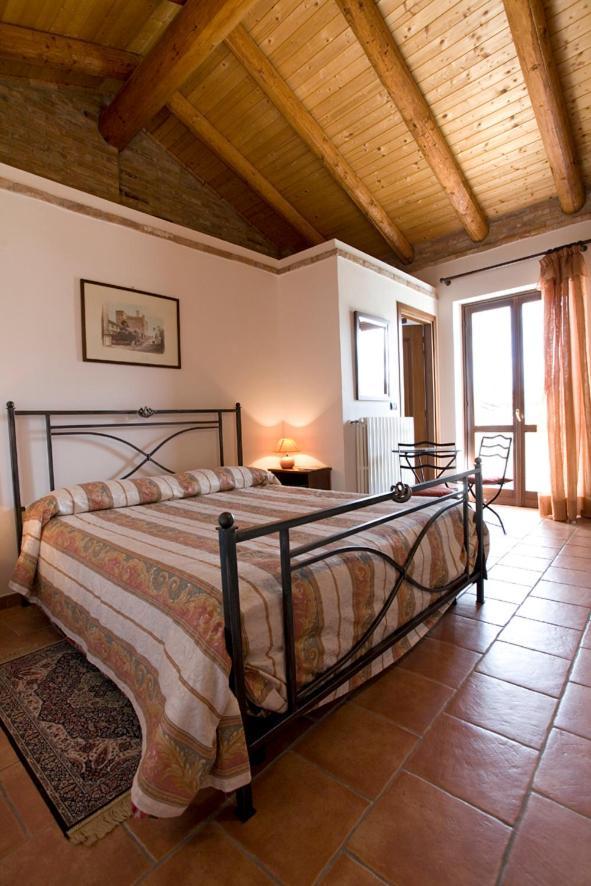 Agriturismo Antichi Poderi Gallina Нейве Экстерьер фото